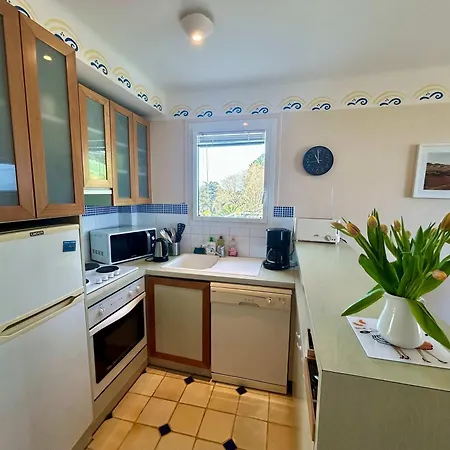 Apartment Seafront Flat With Indoor Pool With Stunning Views