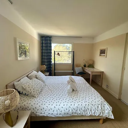 Seafront Flat With Indoor Pool With Stunning Views